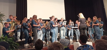 midsummer gig